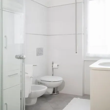 Gocciadoro 26 Nuovo, Climatizzato, Zona Ospedale, Posto Auto Appartamento *